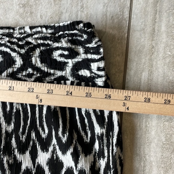 INC Plus Tribe DC mid rise wide leg black & white print pants for women 4X - Picture 3 of 10